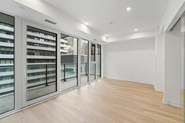 634 Church ST #1011, Toronto C08, ON M4Y 2G3