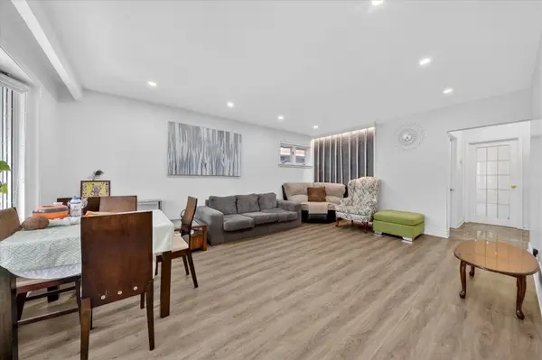 21 Aspendale DR, Toronto E09, ON M1P 4J7