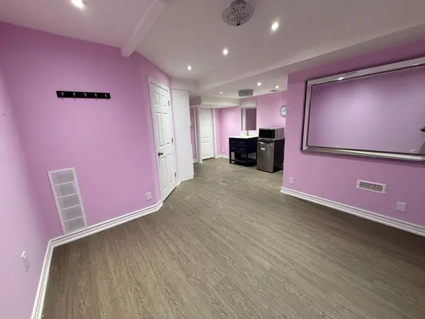 11 Barden CRES #B1, Ajax, ON L1Z 2A8