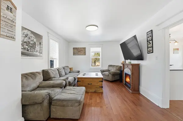 1678 David ST, Pickering, ON L1Y 1B2