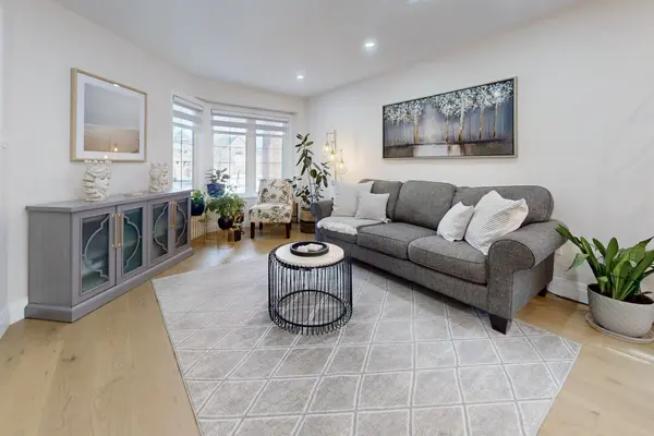 63 Beechbrooke WAY, Aurora, ON L4G 6N7