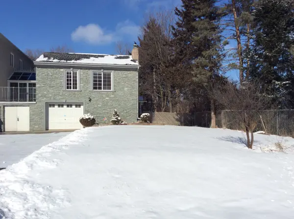 Address not disclosed, Richmond Hill, ON L4E 3J4