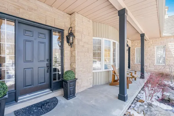 1986 Forest Valley DR, Innisfil, ON L9S 4A5