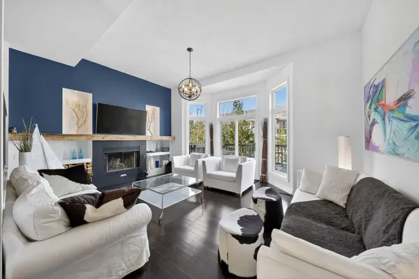 53 Lighthouse LN W, Collingwood, ON L9Y 5C8