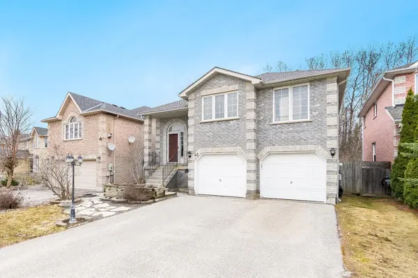 45 Hawkins DR, Barrie, ON L4N 0A7