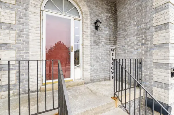 45 Hawkins DR, Barrie, ON L4N 0A7