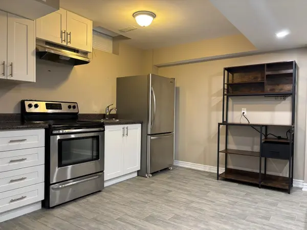 23 Vanwood CRES #Bsmt, Brampton, ON L6P 2X3