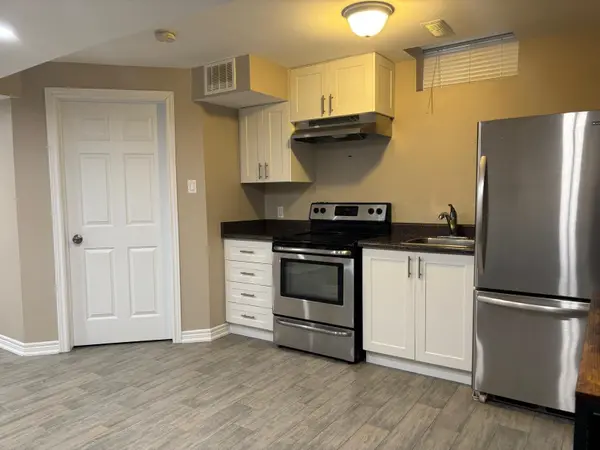 23 Vanwood CRES #Bsmt, Brampton, ON L6P 2X3