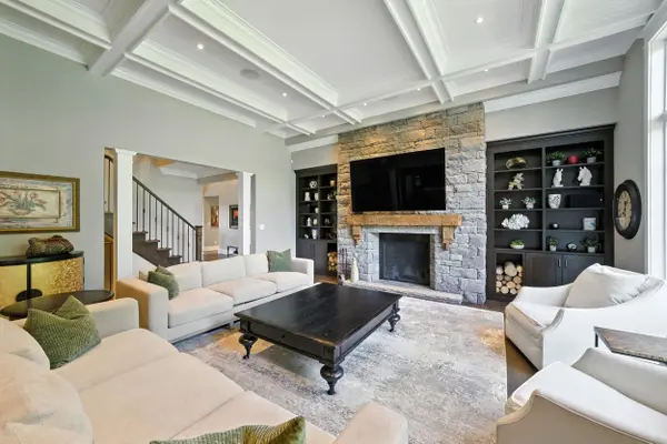 597 Old York RD, Burlington, ON L7P 4Y6