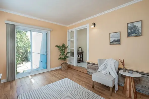 652 Ardleigh CRES, Burlington, ON L7L 4K8