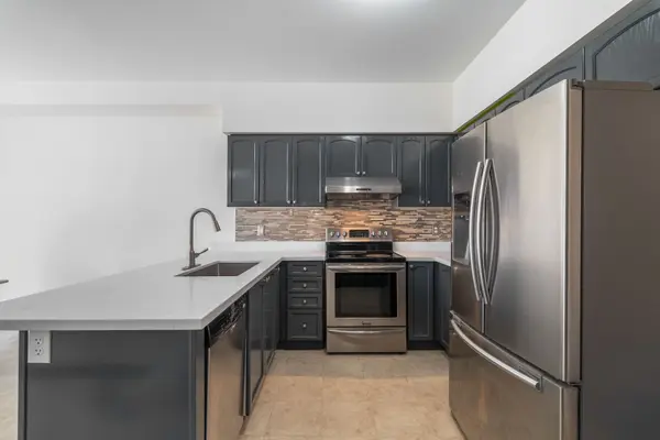 9 CONSTANCE ST, Brampton, ON L6P 3C9