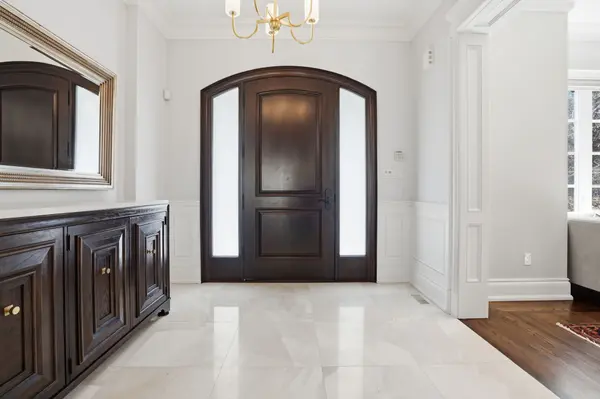 1395 Trotwood AVE, Mississauga, ON L5G 3Z7