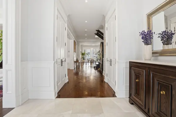 1395 Trotwood AVE, Mississauga, ON L5G 3Z7