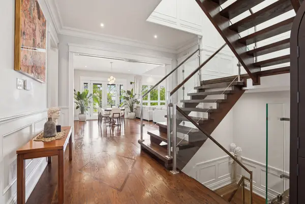 1395 Trotwood AVE, Mississauga, ON L5G 3Z7