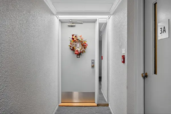 915 Elmsmere RD #304, Beacon Hill North - South And Area, ON K1J 8H8