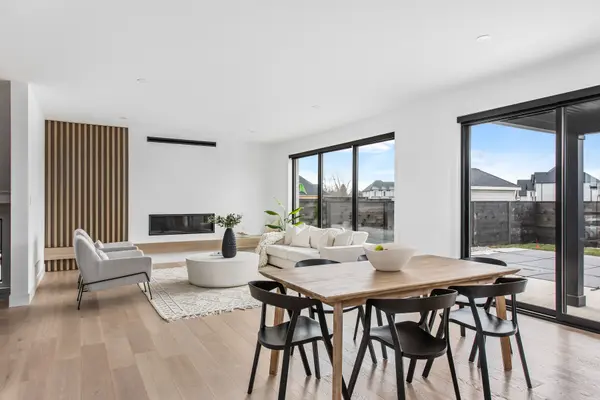 102 Silver Maple CIR, Thames Centre, ON N0M 2P0