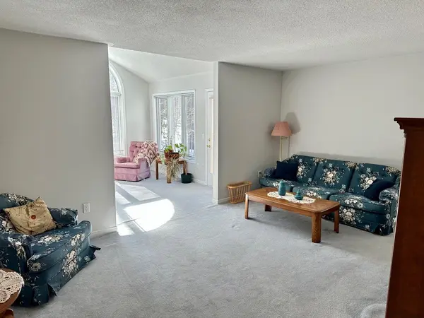 45 Pine Ridge Gate E, Gravenhurst, ON P1P 1Y4