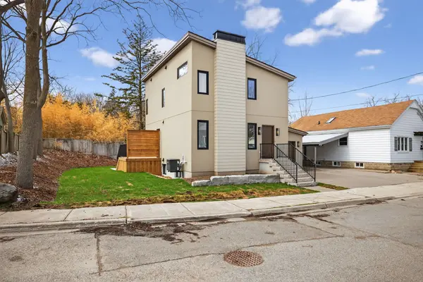 14 Lundy LN, London South, ON N6C 3G5