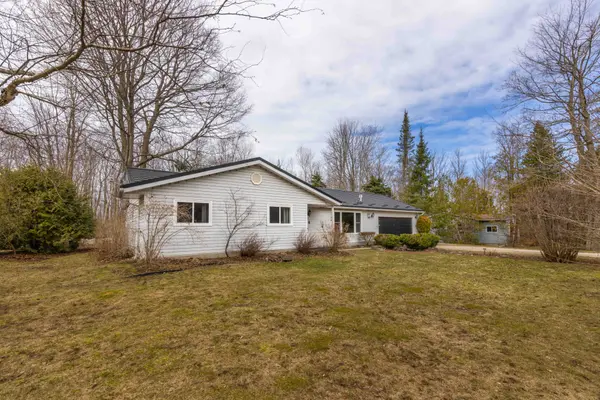 14 Mapleport CRES S, South Bruce Peninsula, ON N0H 2G0