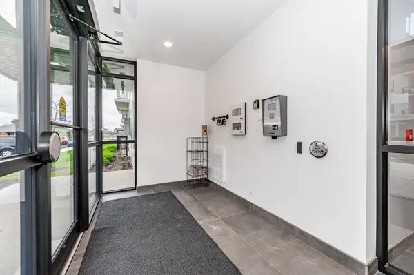 99B Farley RD #407, Centre Wellington, ON N1M 0K5