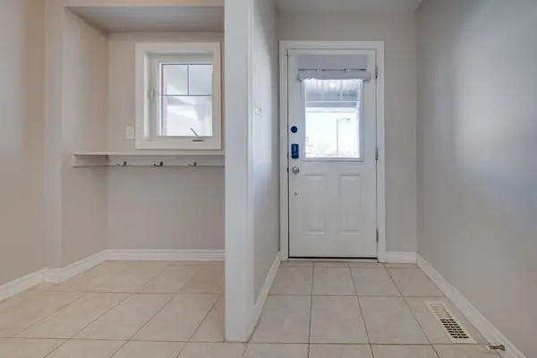 132 Conifer Creek CIR, Kanata, ON K2M 0M2