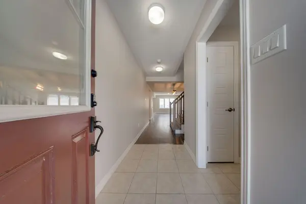 132 Conifer Creek CIR, Kanata, ON K2M 0M2