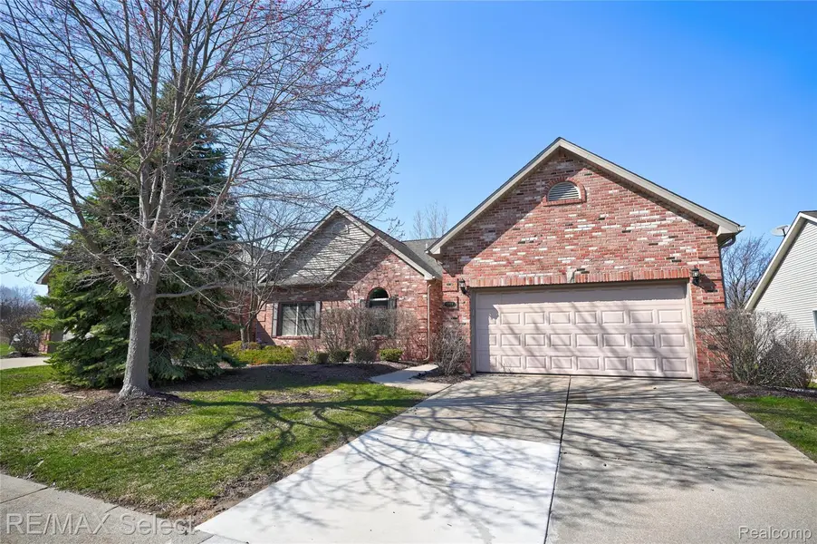 13024 Harbor Landings DR #3, Fenton Charter Township, MI 48430