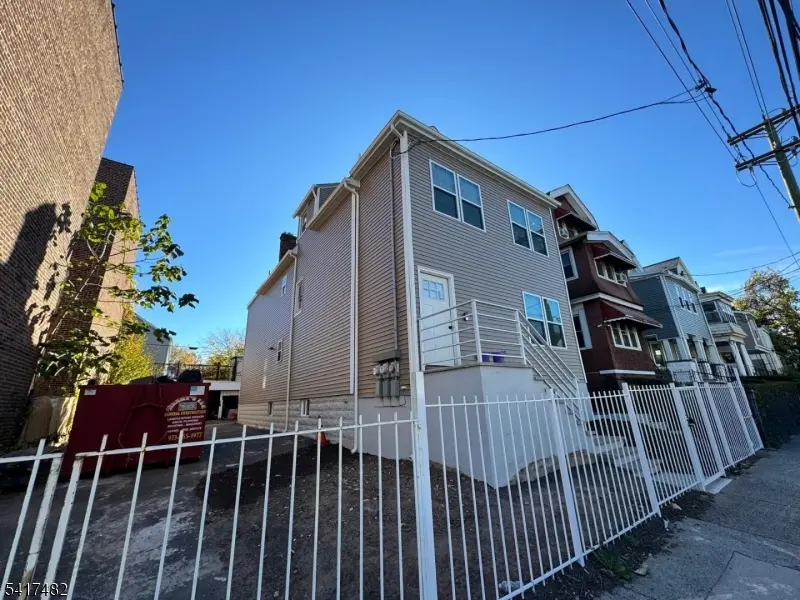 858 S 16Th St, Newark City, NJ 07108