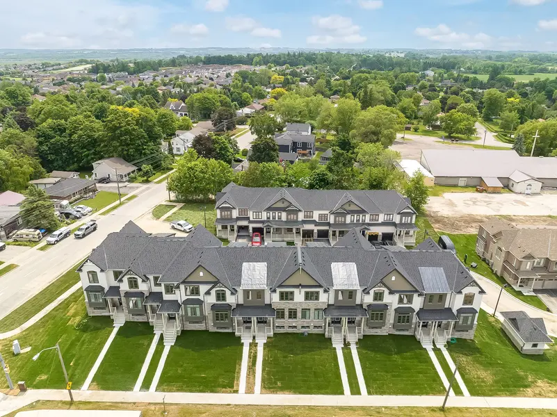 31 Shand LN, Scugog, ON L9L 0C7