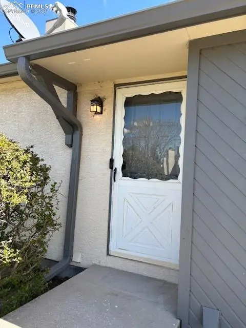 4577 Castlepoint DR, Colorado Springs, CO 80917