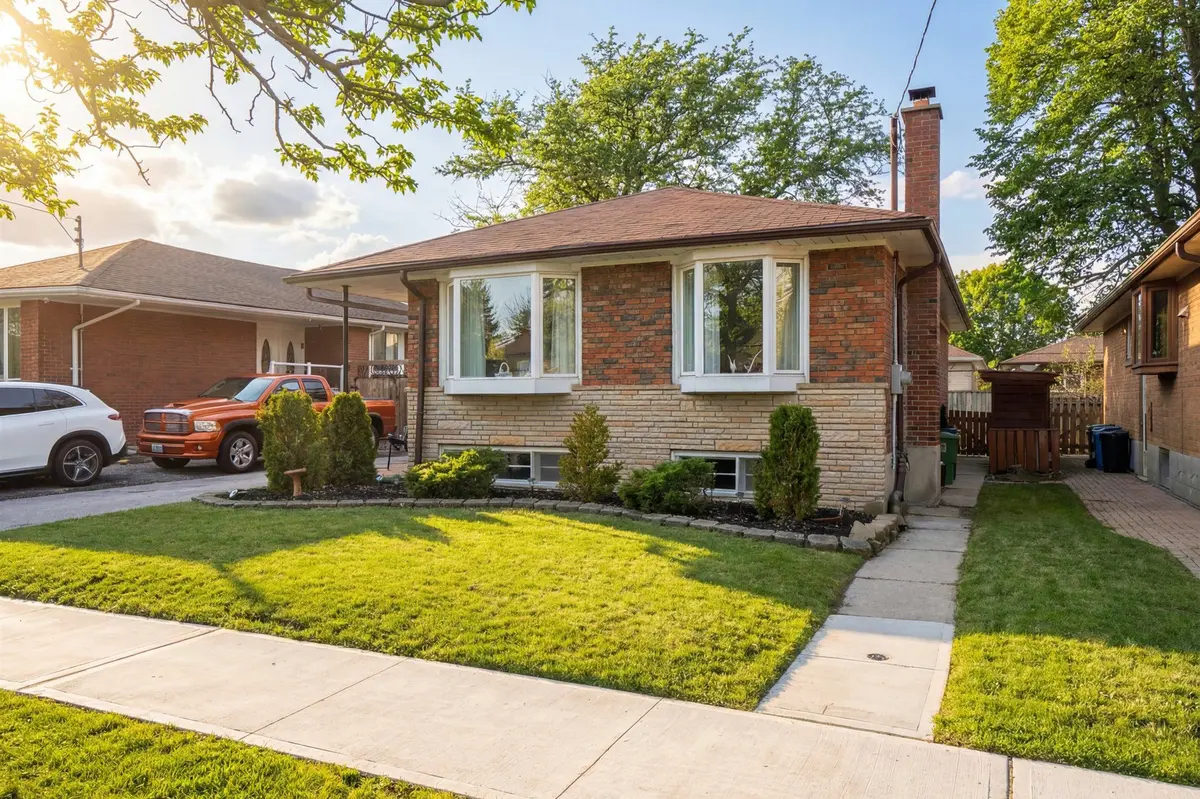 7 Grassington CRES, Toronto E09, ON M1G 1X4