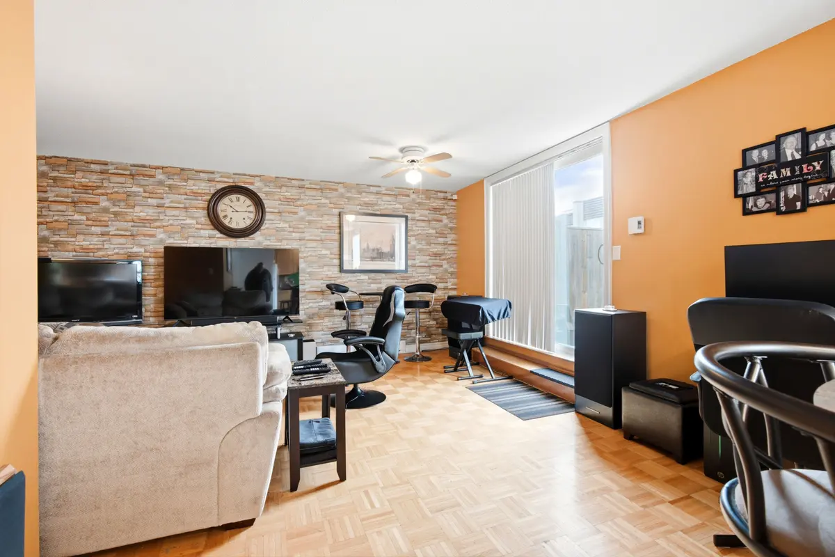 3040 Constitution BLVD #147, Mississauga, ON L4Y 3X7