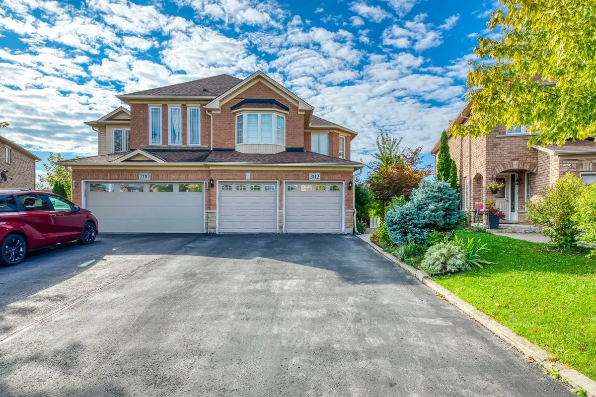 2112 Redstone CRES, Oakville, ON L6M 5B2