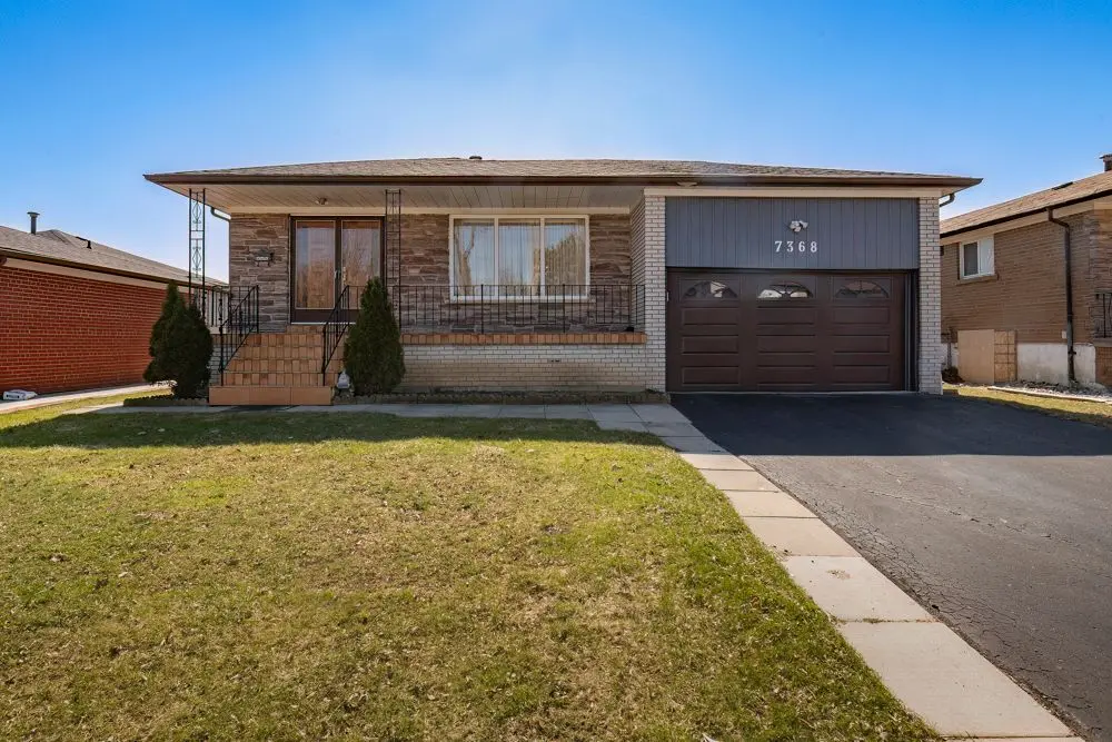 7368 Redstone RD, Mississauga, ON L4T 2A9