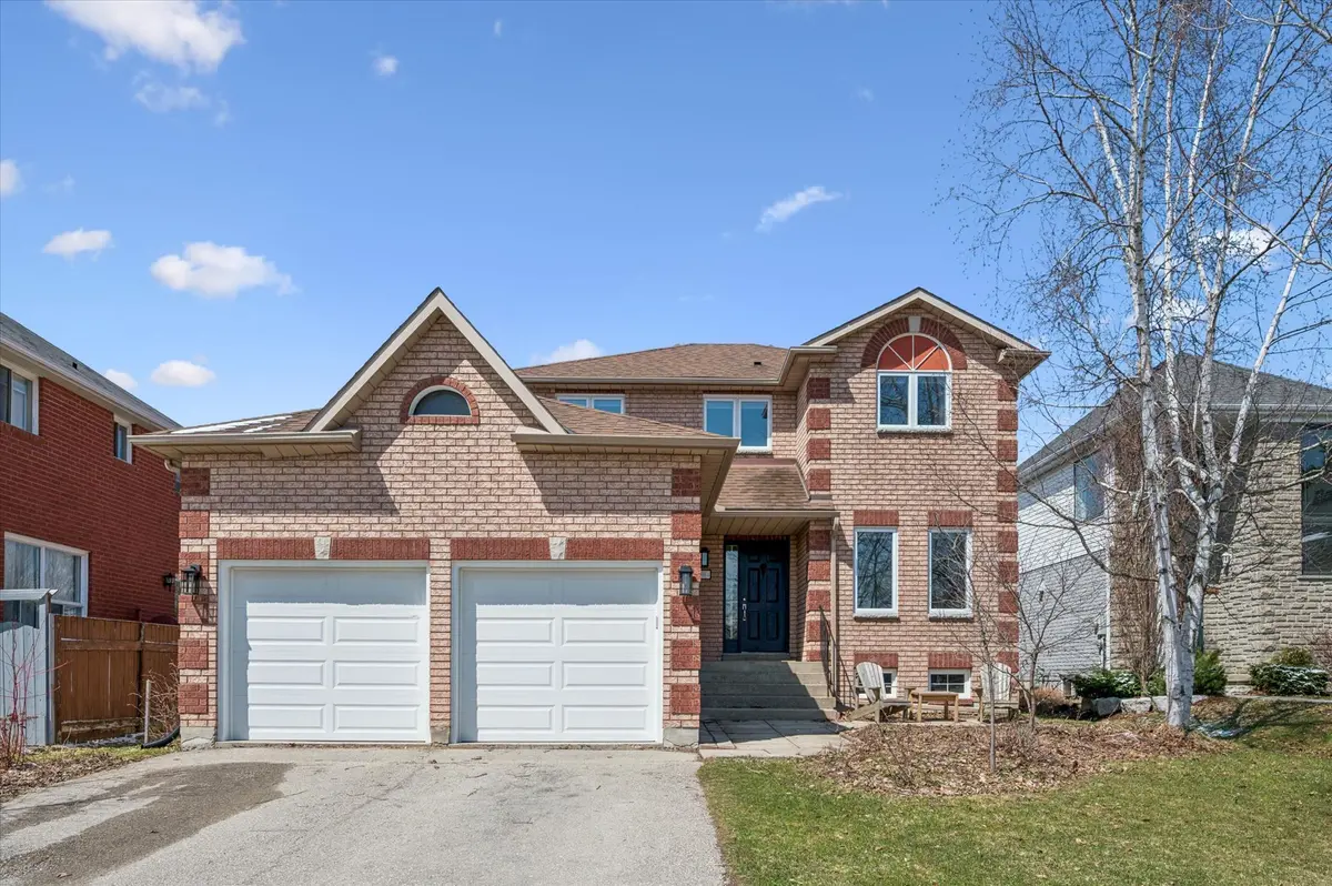 304 Daniel CRES, Centre Wellington, ON N0B 1S0