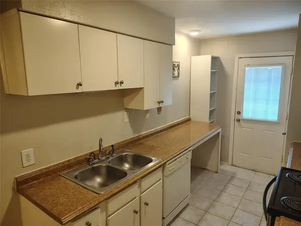 13849 Leinsper Green Street, Dallas, TX 75240