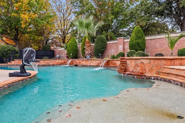 2520 Towne View Court, Flower Mound, TX 75028