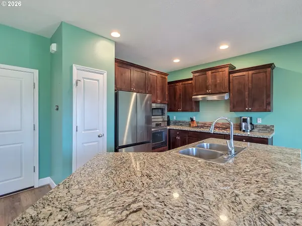 1109 STONEWALL AVE, Forest Grove, OR 97116