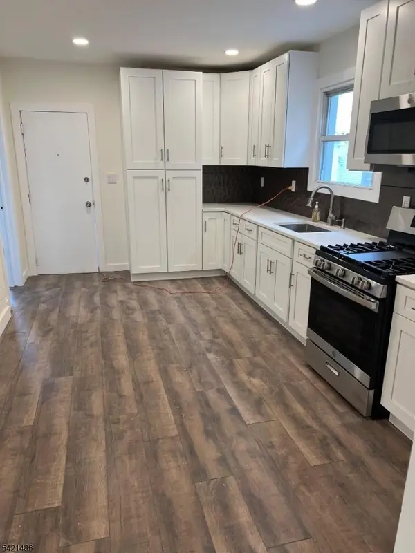 227 Palmer St #1, Elizabeth City, NJ 07202