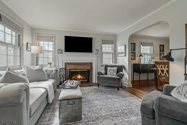 400 Salter Pl, Westfield Town, NJ 07090