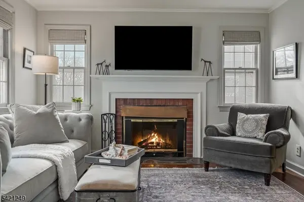 400 Salter Pl, Westfield Town, NJ 07090