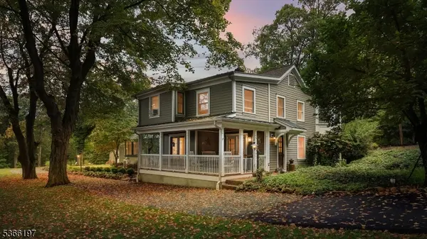 35 Woodledge Rd, Watchung Boro, NJ 07069