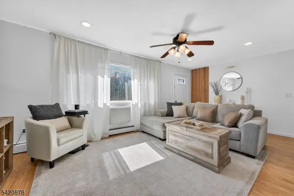 810 Cricket Ln, Woodbridge Twp., NJ 07095