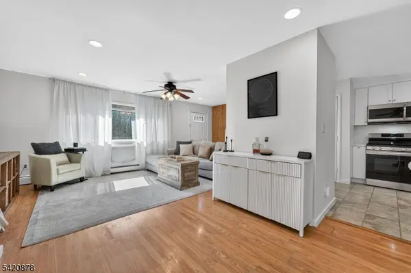 810 Cricket Ln, Woodbridge Twp., NJ 07095