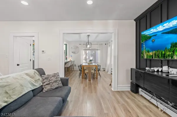 42 Richelieu Pl, Newark City, NJ 07106