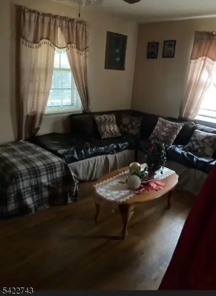 52 Caroline Ave, Hamilton Twp., NJ 08610