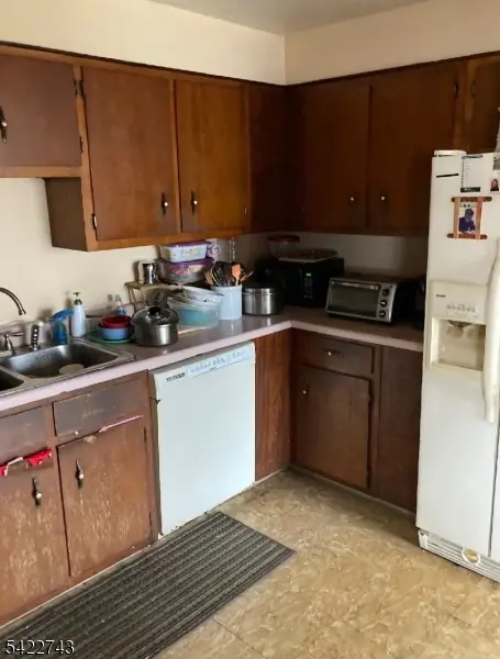 52 Caroline Ave, Hamilton Twp., NJ 08610