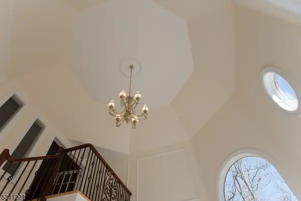 673 Glendale Rd, Franklin Lakes Boro, NJ 07417