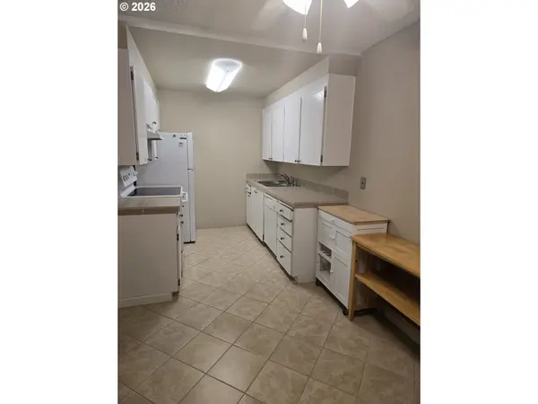 5585 E EVERGREEN BLVD, Vancouver, WA 98661