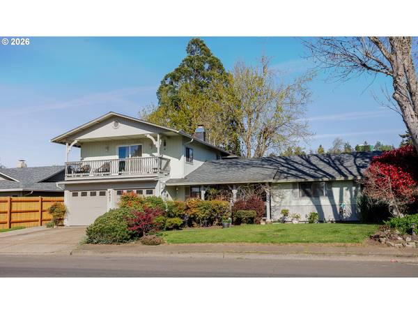 967 RAINBOW DR, Springfield, OR 97477